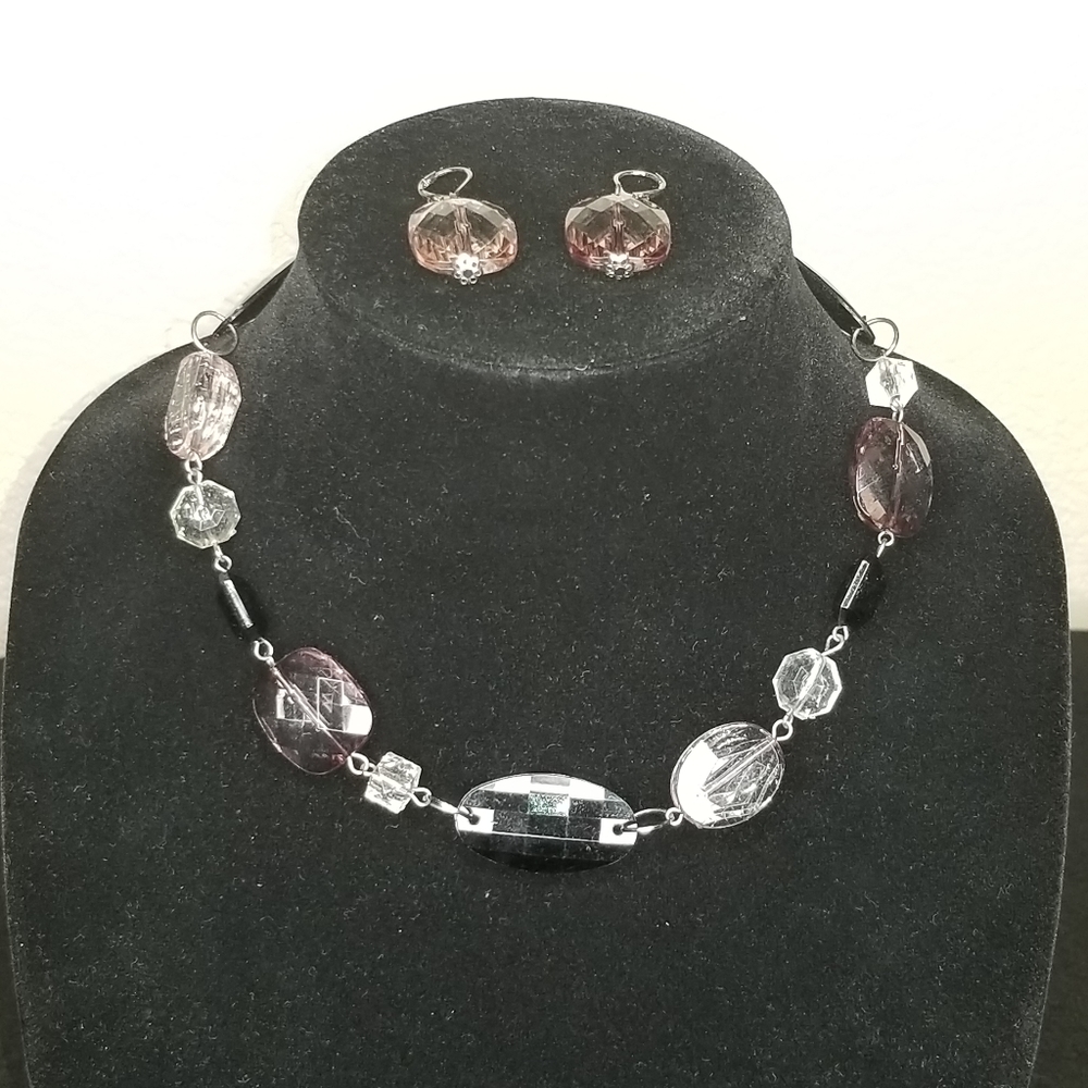 Nice Set - Necklace and Earrings